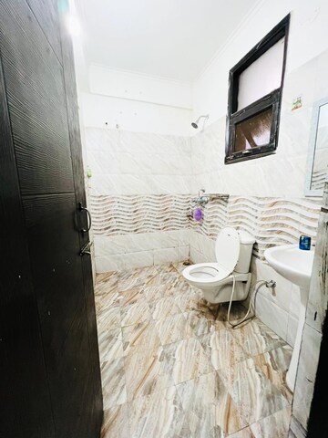 Bathroom in 3 BHK Apartment at Chandigarh Hollywood Heights 1, Lohgarh – for Rent