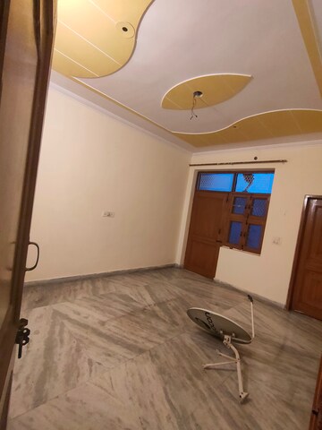 Room in 2 BHK Builder Floor at Uttam Nagar – for Rent