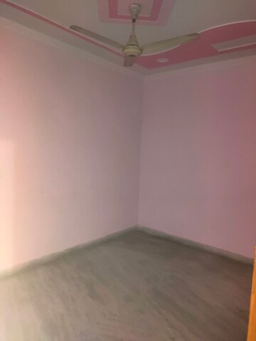 Room in 2 BHK Builder Floor at Uttam Nagar – for Rent