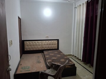 Bedroom in 4 BHK Apartment at Ardee City, Sector 52 – for Rent