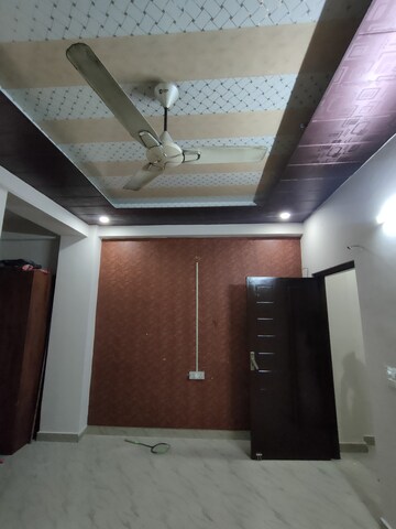 Master Bedroom in 3 BHK Apartment at JakhaN-Rajpur Road – for Rent