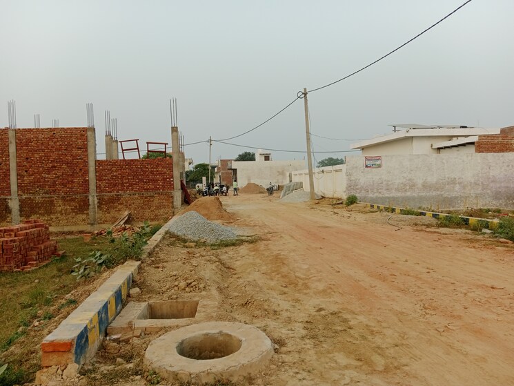 undefined, dhanauli  90 Sq.Yd. Plot In Dhanauli Agra 7882199