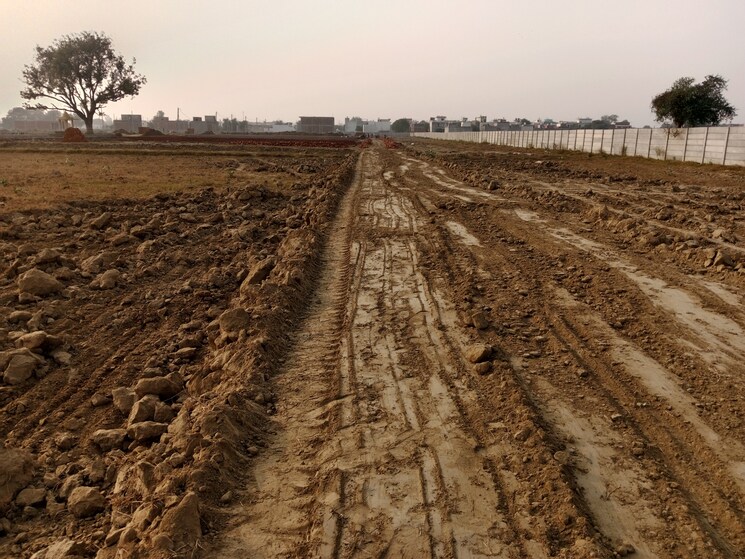 undefined, dhanauli  90 Sq.Yd. Plot In Dhanauli Agra 7882199