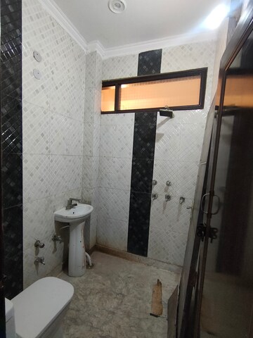 Bathroom in 3 BHK Builder Floor at Uttam Nagar – for Rent