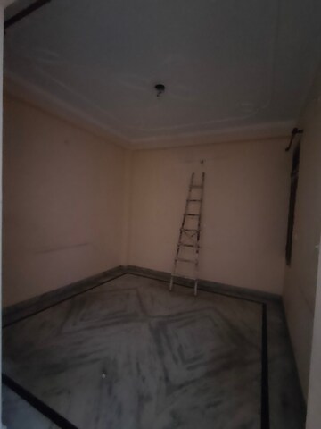 Room in 2 BHK Builder Floor at Uttam Nagar – for Rent