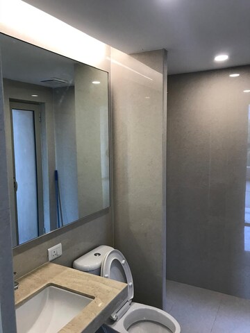 Bedroom in 2 BHK Apartment at Hiranandani Estate – for Rent