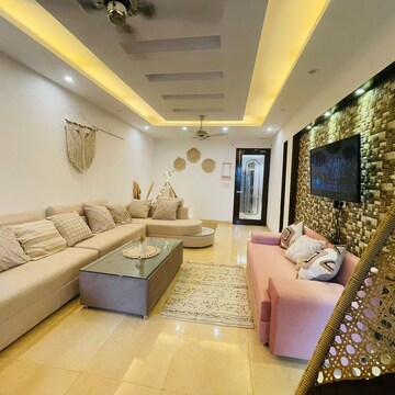 3 BHK Builder Floor For Rent in Kailash Colony