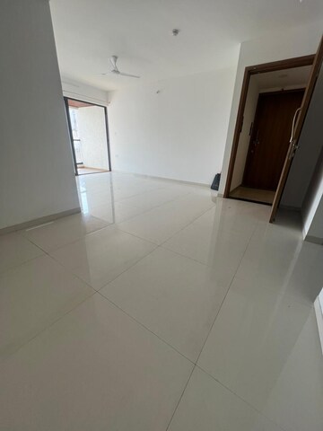 Room in 3 BHK Apartment at Majestique Signature Towers, Balewadi – for Rent