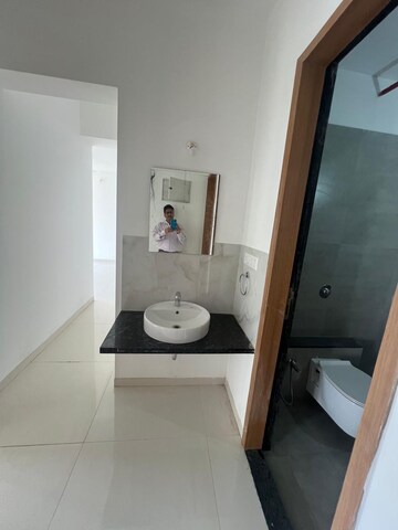 Bathroom in 3 BHK Apartment at Majestique Signature Towers, Balewadi – for Rent
