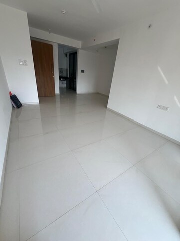 Room in 3 BHK Apartment at Majestique Signature Towers, Balewadi – for Rent