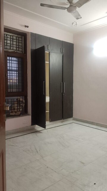 Room in 2 BHK Apartment at DB Orchid Ozone, Dahisar East – for Sale