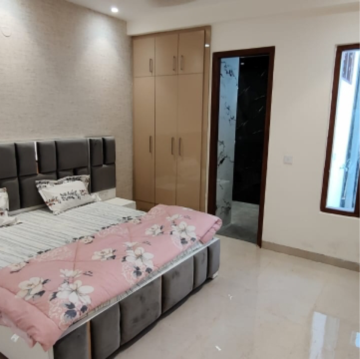 3 BHK + Pooja Room Apartment For Sale in Sunlight Home