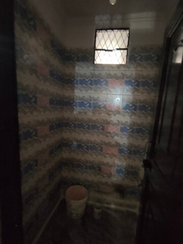 Bathroom in 1 BHK Builder Floor at Uttam Nagar – for Rent