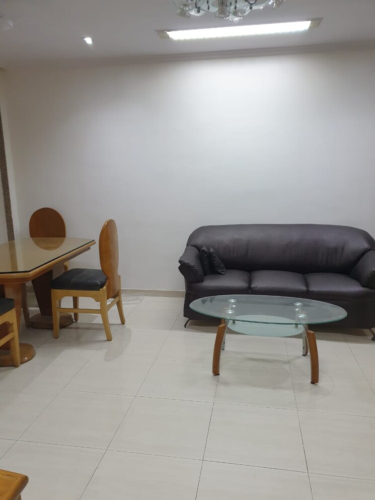 Gym, uttam-niwas 2 Bedroom 600 Sq.Ft. Apartment In Bandra West Mumbai 7882541