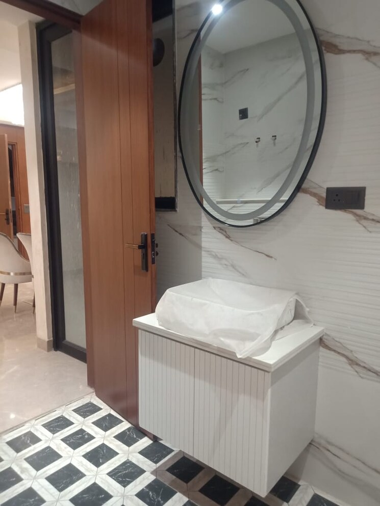 Bathroom, south city 2 4 Bedroom 240 Sq.Yd. Builder Floor In South City 2 Gurgaon 7882612