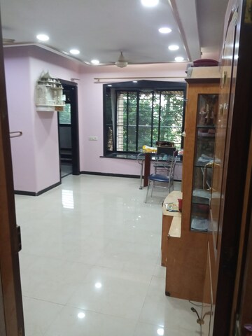Room in 2 BHK Apartment at Arjun CHS Vasant Vihar, Vasant Vihar – for Rent