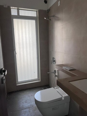 Bathroom in Studio Apartment at Andheri East – for Rent