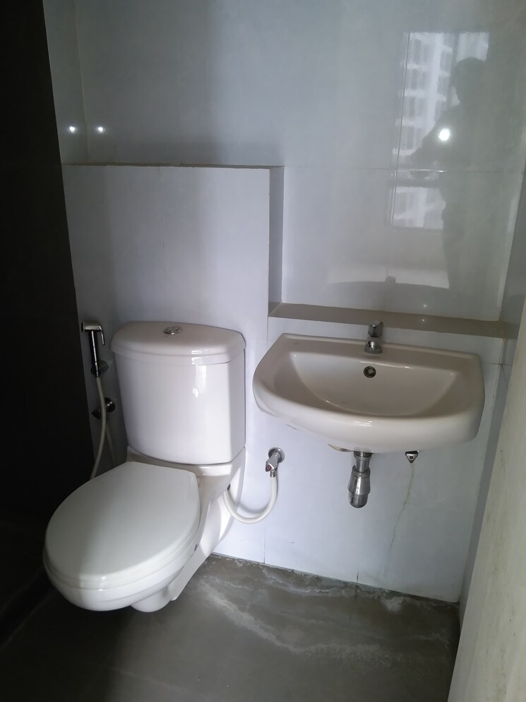 Bathroom, godrej-seven 3 Bedroom 1356 Sq.Ft. Apartment In Joka Kolkata 7882605