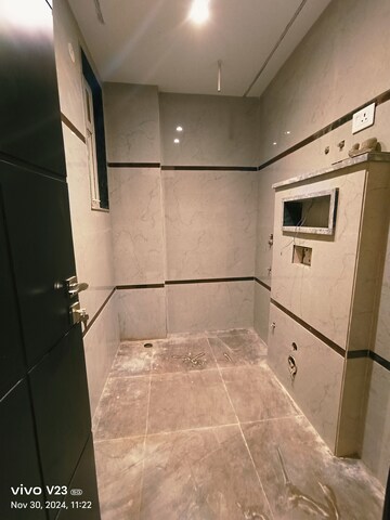 Master Bedroom in 4 BHK Builder Floor at Chattarpur – for Sale