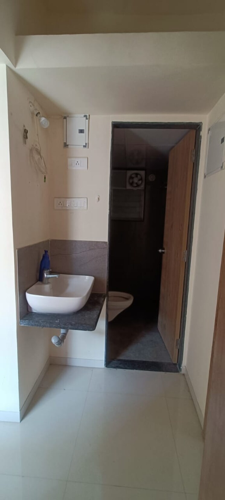 Bathroom, abhinav-pebbles-urbania 2 Bedroom 1100 Sq.Ft. Apartment In Bavdhan Pune 7882713