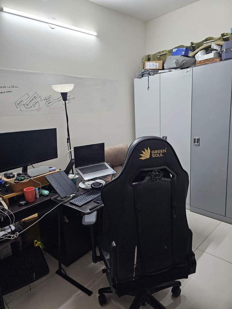 Master Bedroom, amanora-adreno-towers 3 Bedroom 1200 Sq.Ft. Apartment In Hadapsar Pune 7882705