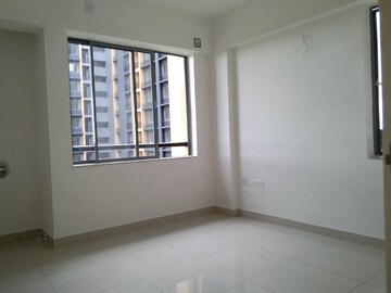 Room in 2.5 BHK Apartment at Godrej Seven, Joka – for Sale