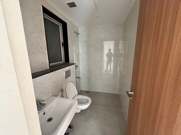 Bathroom in 3 BHK Apartment at Lodha Primo, Parel – for Sale
