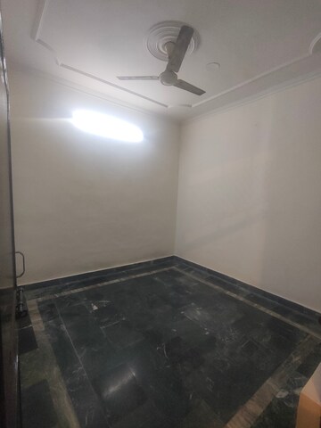 Room in 1 BHK Builder Floor at Uttam Nagar – for Rent