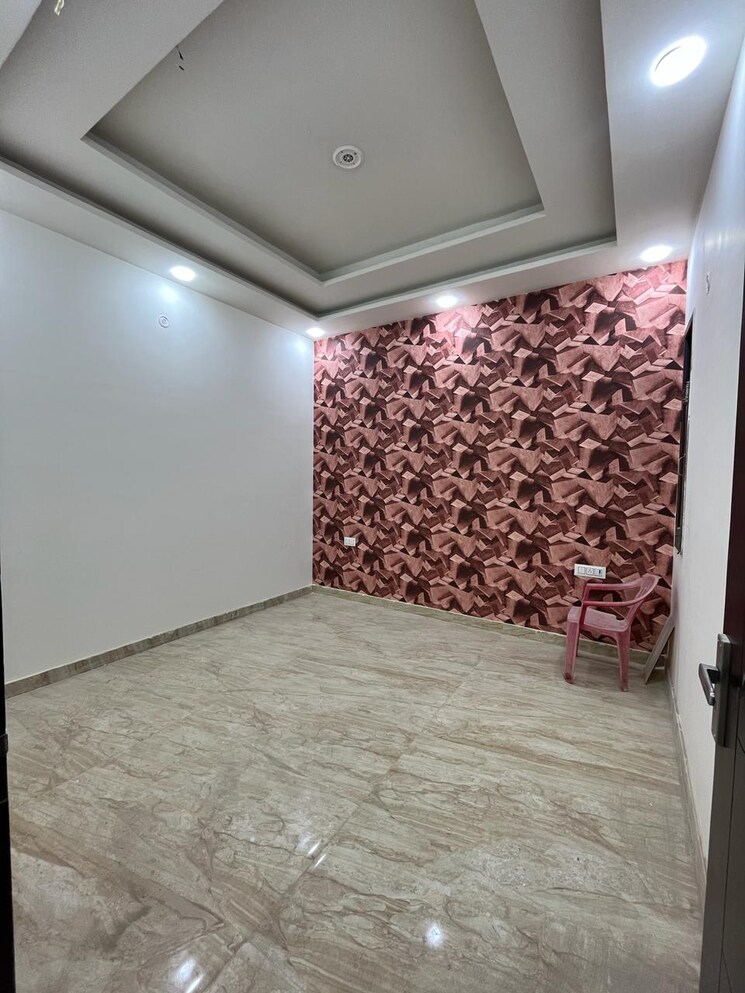 Bedroom, madhavpuram 3 Bedroom 120 Sq.Yd. Apartment In Madhavpuram Meerut 7883071