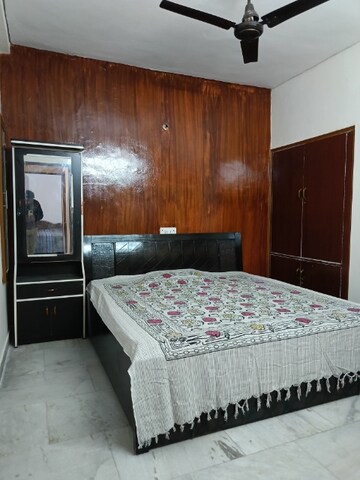 Bedroom in 2 BHK Builder Floor at SS Southend Floors, South City 2 – for Rent
