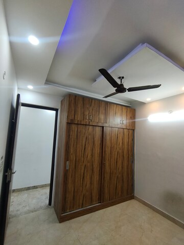 Room in 2 BHK Builder Floor at Uttam Nagar – for Rent