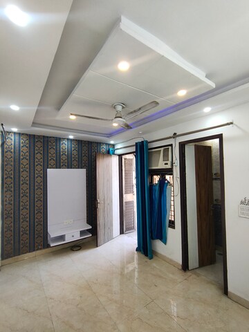 Room in 2 BHK Builder Floor at Uttam Nagar – for Rent