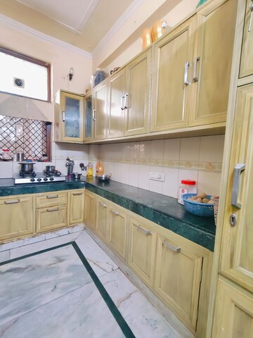 Master Bedroom in 3 BHK Builder Floor at Ardee City, Sector 52 – for Sale