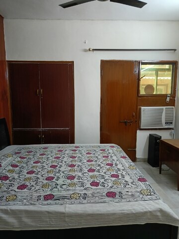 Bedroom in 2 BHK Builder Floor at SS Southend Floors, South City 2 – for Rent