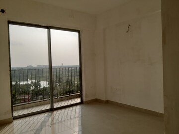 Room in 3 BHK Apartment at Godrej Seven, Joka – for Sale