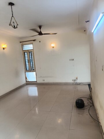 Bathroom in 1 RK Apartment at Runwal Estate Building No D1 D2 Chs Ltd, Ghodbunder Road – for Rent