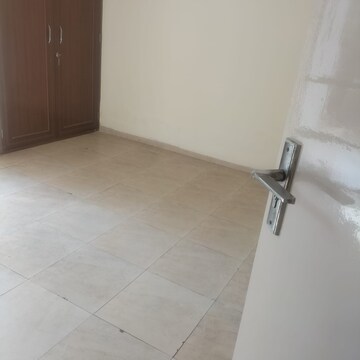 Room in 2 BHK Builder Floor at Vatika India Next, Sector 82 – for Sale