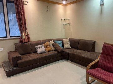 Living Room in 3 BHK Apartment at Sion East – for Rent