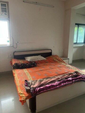 Bedroom in 3 BHK Apartment at Sion East – for Rent