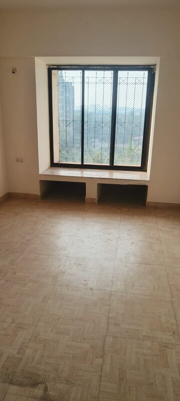 Room in 2 BHK Apartment at Tilak Nagar Building, Tilak Nagar – for Rent