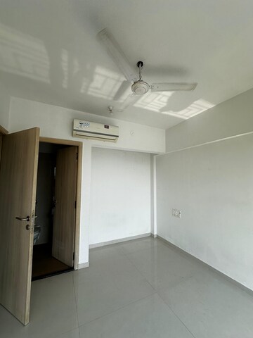 Room in 2 BHK Apartment at Prestige High Fields, Gachibowli – for Rent