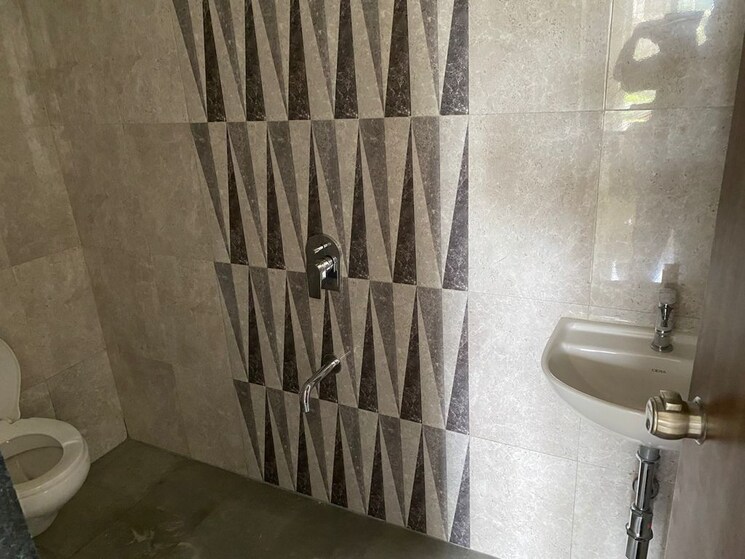 Attached Bathroom, kohinoor-reina 2 Bedroom 1100 Sq.Ft. Apartment In Kondhwa Pune 7883454