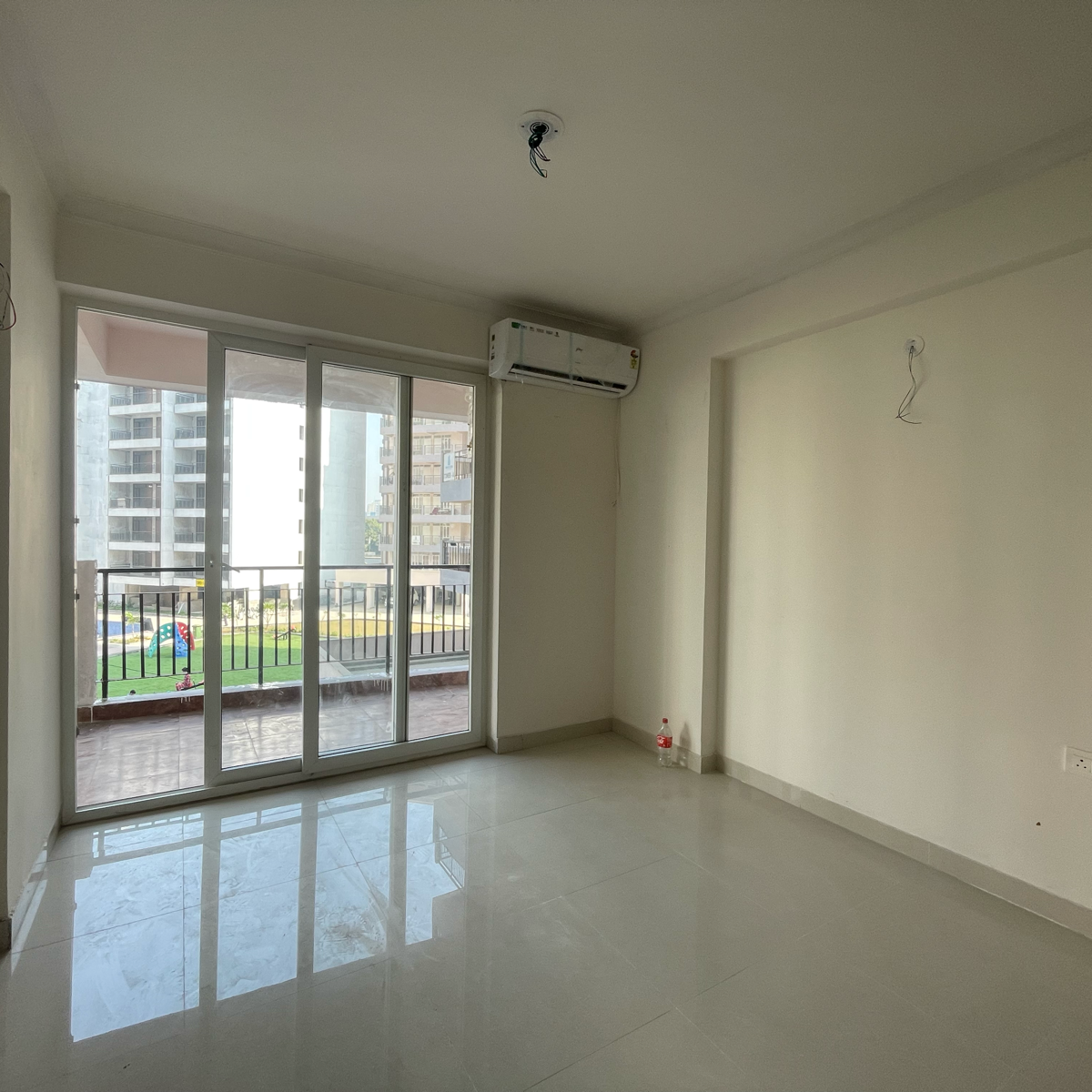 3 BHK + Servant Room,Extra Room Apartment For Sale in Cosmos Express 99