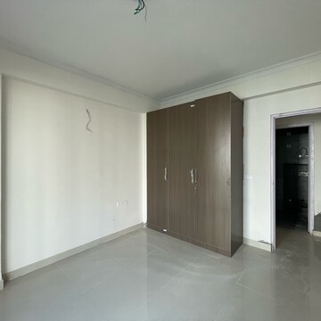 Room in 3 BHK Apartment at Cosmos Express 99, Gopalpur – for Sale