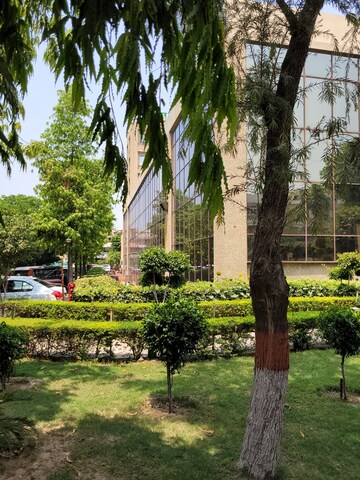 3 BHK Apartment – Garden View at Eros Woodbury Tower, Charmwood Village - for Sale