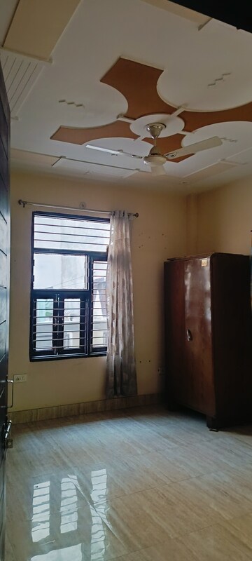 Room in 2 BHK Apartment at Ansal Palam Triangle, Palam Vihar Extension – for Rent