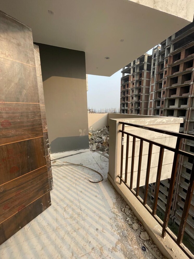 Balcony, amolik-sankalp 3 Bedroom 851 Sq.Ft. Apartment In Sector 85 Faridabad 7883763