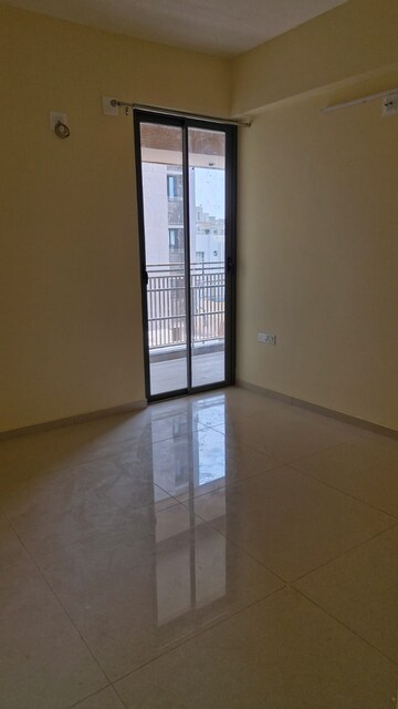 Room in 3 BHK Apartment at Saanvi Spectra, Bopal – for Rent