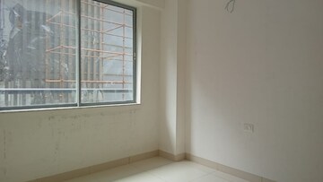 Room in 3 BHK Apartment at Godrej Seven, Joka – for Sale