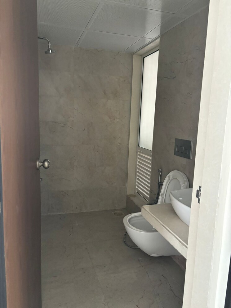 Bathroom, dosti-west-county-phase-4-dosti-pine 2 Bedroom 695 Sq.Ft. Apartment In Balkum Pada Thane 7883790